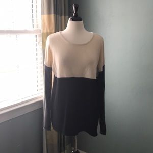 SLIMMIMG BLACK AND CREAM BLOCK SWEATER